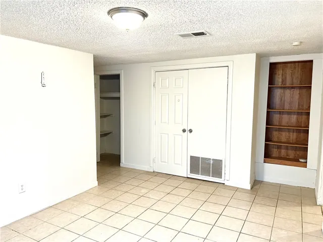 Please note photos displayed were taken in 2022 prior to tenants taking occupancy.