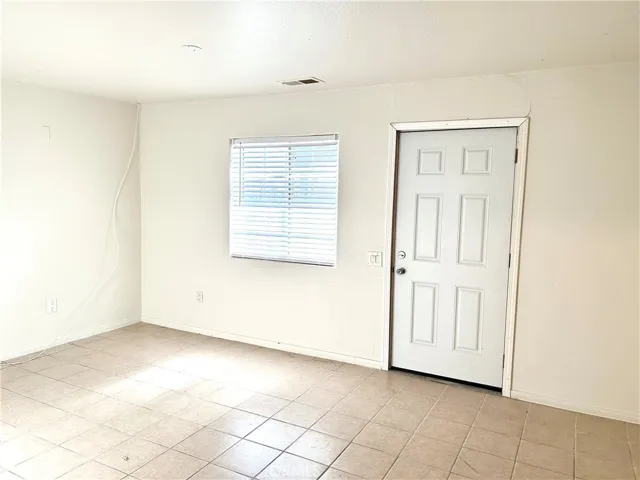 Please note photos displayed were taken in 2022 prior to tenants taking occupancy.