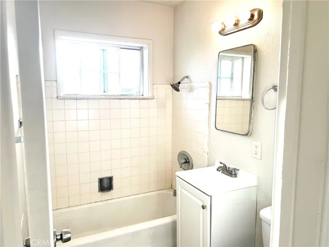 Please note photos displayed were taken in 2022 prior to tenants taking occupancy.