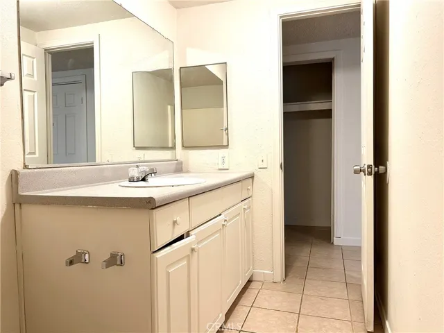 Please note photos displayed were taken in 2022 prior to tenants taking occupancy.