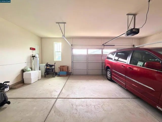 2.5 Car Garage