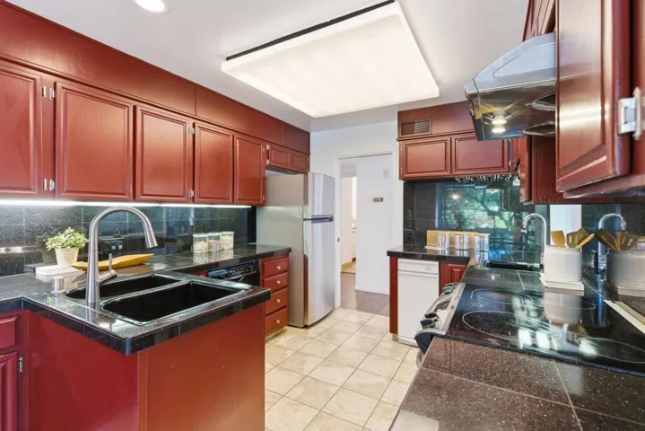 58 E Poplar Avenue 4, San Mateo, California 94401