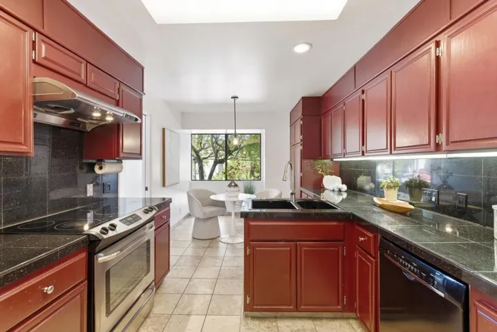 58 E Poplar Avenue 4, San Mateo, California 94401