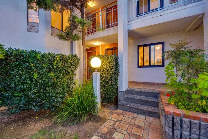 https://zimg.paragon.ice.com/ParagonImages/Property/PA/SDMLS/-522189/1/120/90/ea91f588f302fb103da5dfc5bec2a465/3/ab6bc9a582f4de1144a96cb928e9ca9e/-522189-f70973e9-17a4-4edc-bf8e-9d8cd4c3cb09.JPG