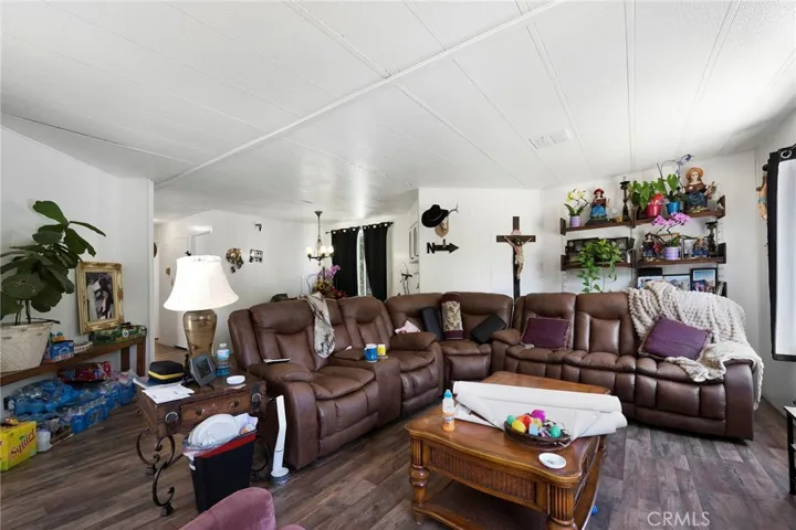 12385 Beardsley Way, Corona, California 92883