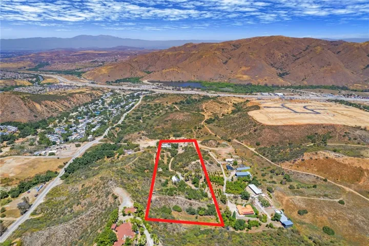 12385 Beardsley Way, Corona, California 92883