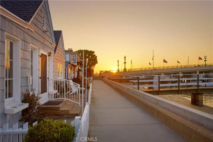 1407 N Bay Front, Newport Beach, California 92662