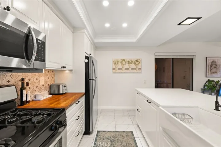 374 S Prospectors 121, Diamond Bar, California 91765
