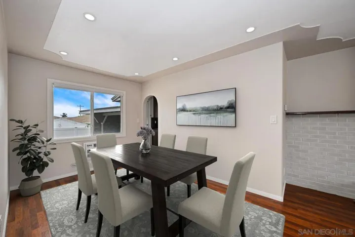 https://zimg.paragon.ice.com/ParagonImages/Property/PA/SDMLS/-522694/5/533/400/2c4d8918e46201cf2fc0124a9deb23ef/3/68281c28f1b602aa6836afff7d3c47f5/-522694-4d167889-27d6-4699-ab7f-14b66d7b2c3e.JPG