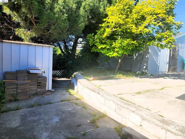 2421 96th Ave, Oakland, California 94603