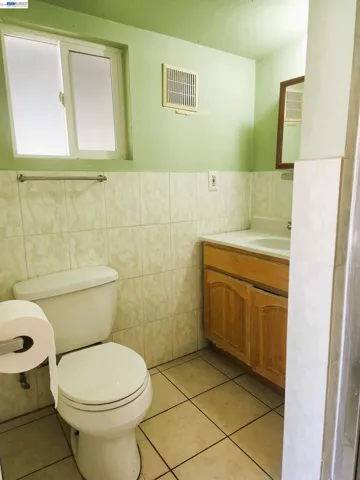 2421 96th Ave, Oakland, California 94603