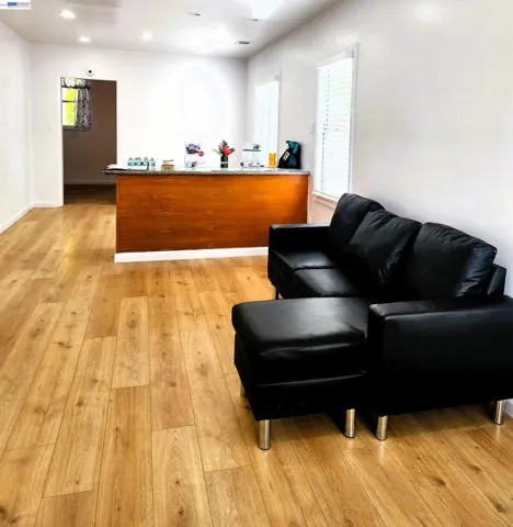 LIVING RM