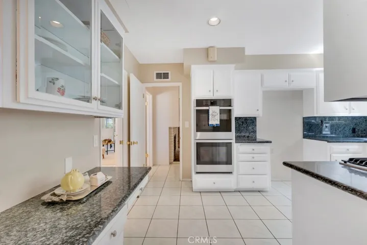 19615 Vintage Street, Northridge, California 91324