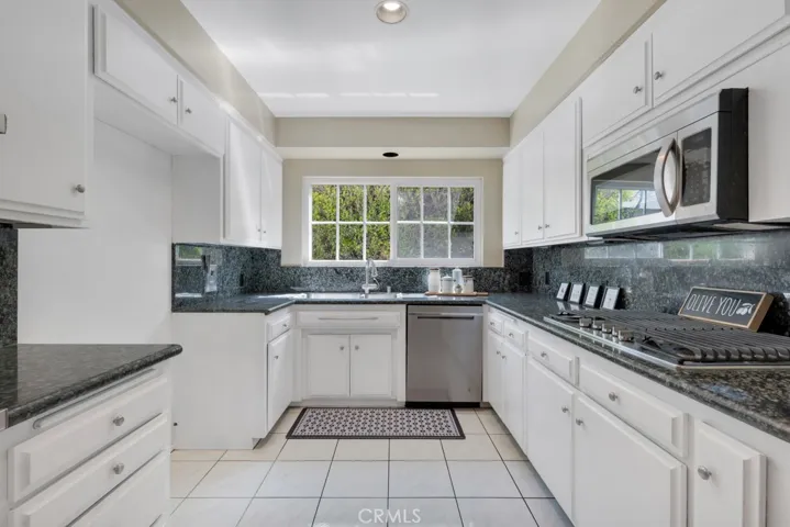 19615 Vintage Street, Northridge, California 91324