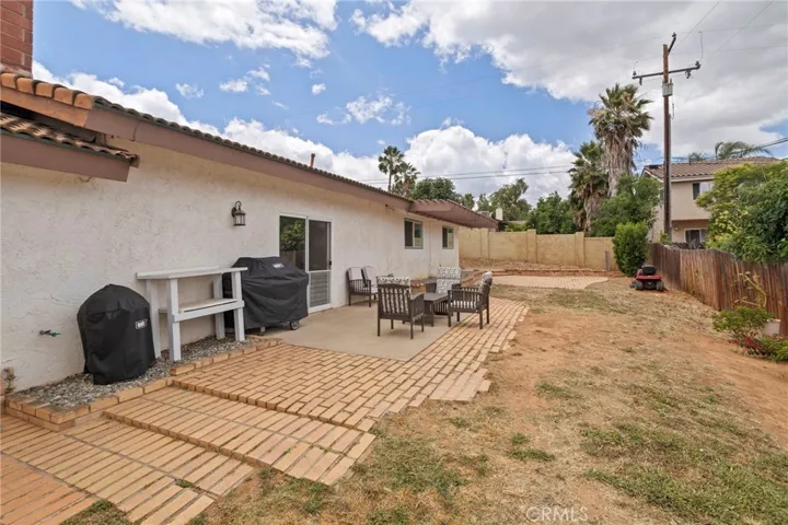 Generous yard with flexible space for a variety of uses