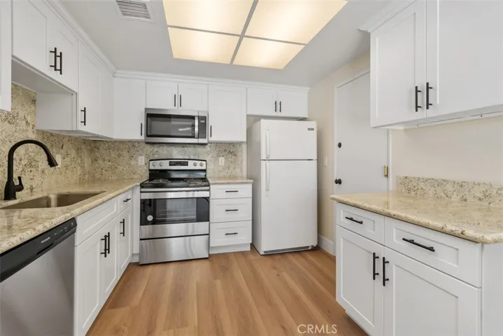 Kitchen (Door to Garage)