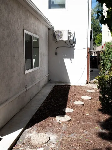 5016 Kester, Sherman Oaks, California 91403