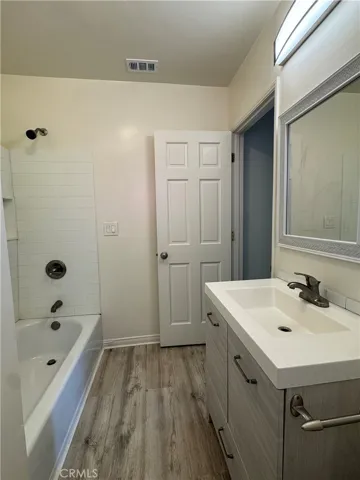 5016 Kester, Sherman Oaks, California 91403