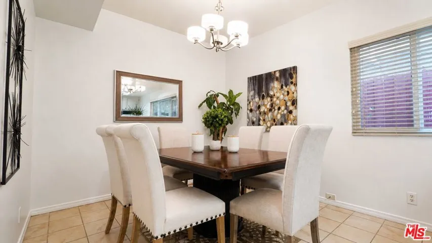 5139 Balboa Boulevard 12, Encino, California 91316