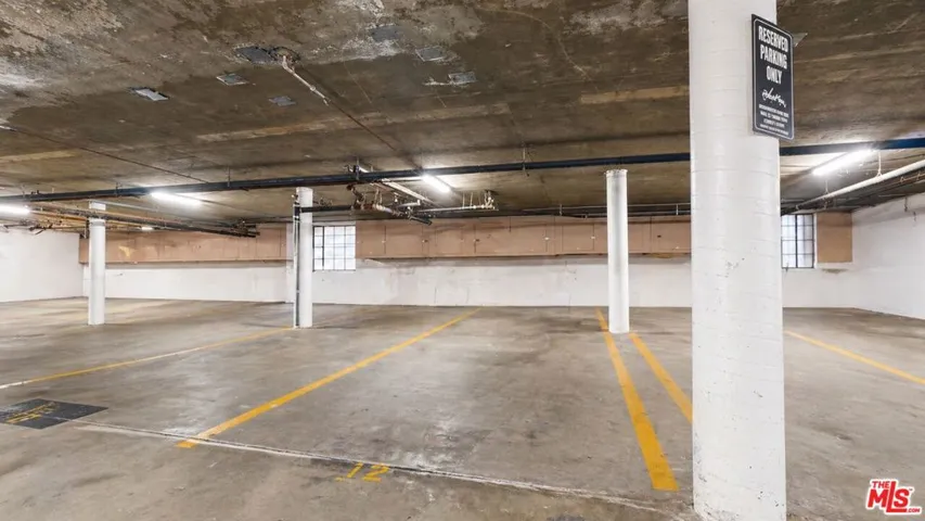 5139 Balboa Boulevard 12, Encino, California 91316