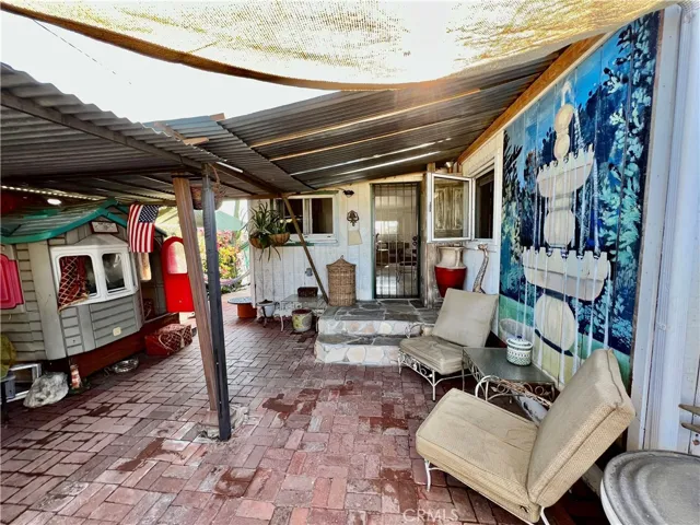 528 S Ash Avenue, Inglewood, California 90301
