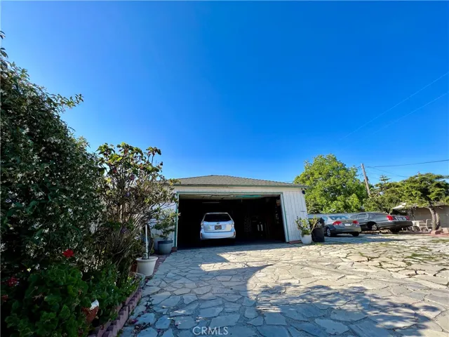 528 S Ash Avenue, Inglewood, California 90301