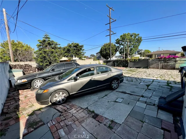 528 S Ash Avenue, Inglewood, California 90301