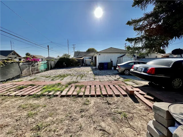 528 S Ash Avenue, Inglewood, California 90301