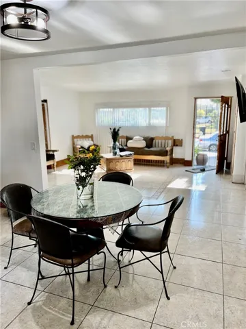 528 S Ash Avenue, Inglewood, California 90301