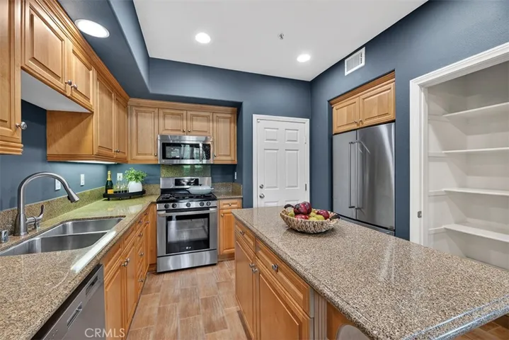 Beautiful Chefs Kitchen with Pantry