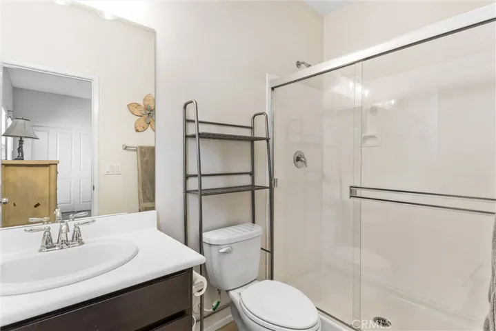 Adu private bathroom