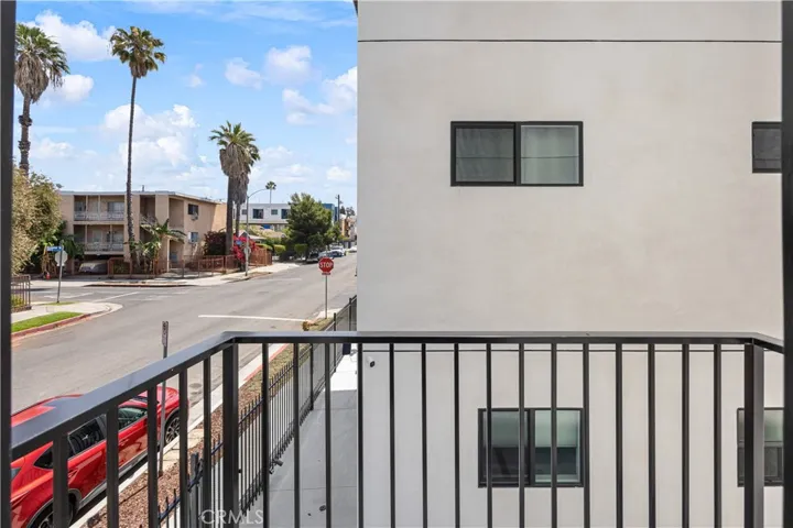 443 N Harvard Boulevard 1/2, Los Angeles, California 90004