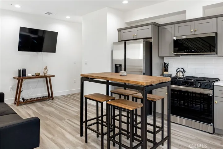 443 N Harvard Boulevard 1/2, Los Angeles, California 90004