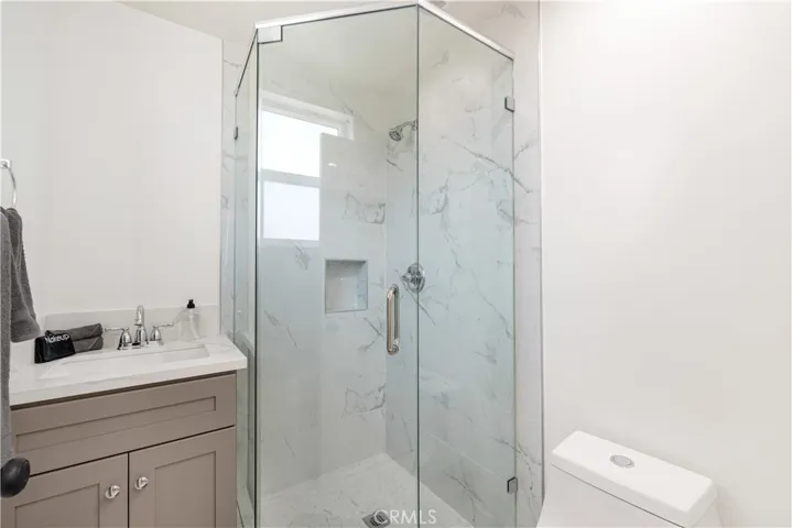 443 N Harvard Boulevard 1/2, Los Angeles, California 90004