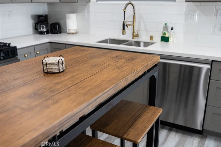 443 N Harvard Boulevard 1/2, Los Angeles, California 90004