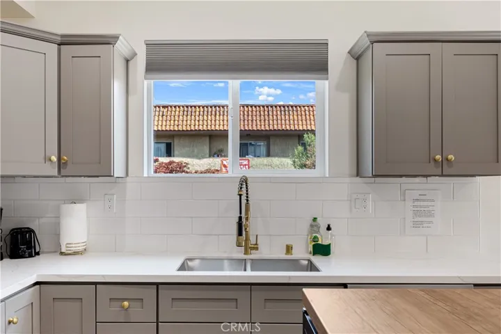 443 N Harvard Boulevard 1/2, Los Angeles, California 90004