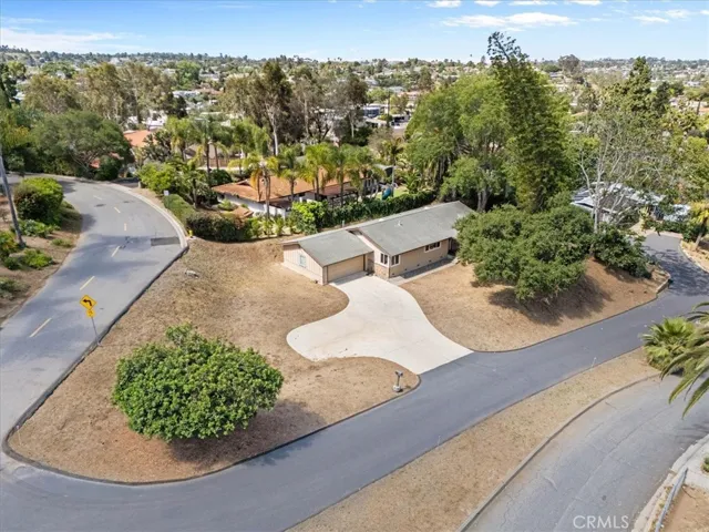 213 Beaumont, Vista, California 92084