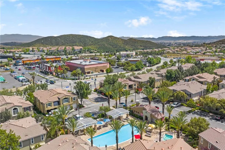 Enjoy North Murrieta and all the accessibility it offers to local amenities, shops and restaurants.