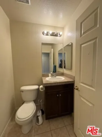 !/2 bathroom