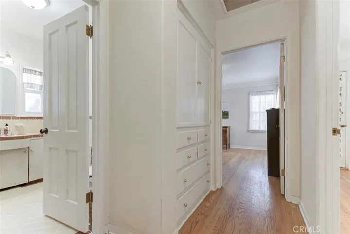 905 Alma Street, Glendale, California 91202