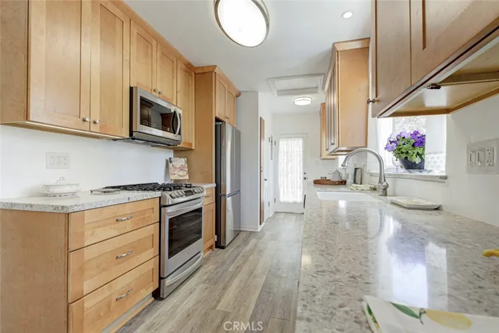 905 Alma Street, Glendale, California 91202