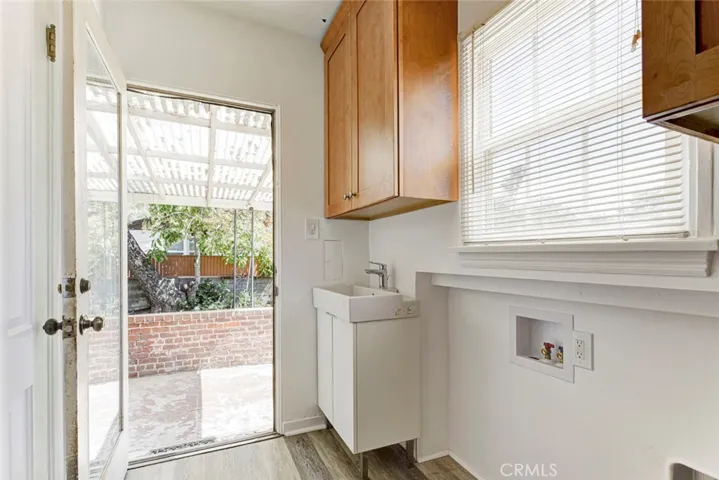 905 Alma Street, Glendale, California 91202