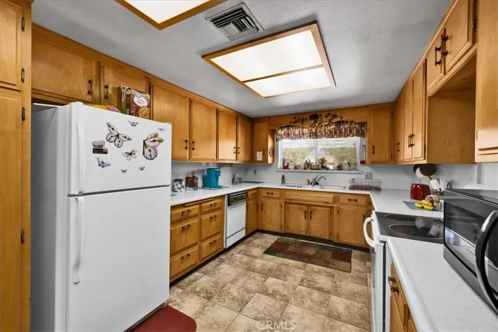 7461 Cibola, Yucca Valley, California 92284