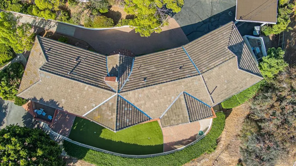 New 2025 -Concrete Shingle roof