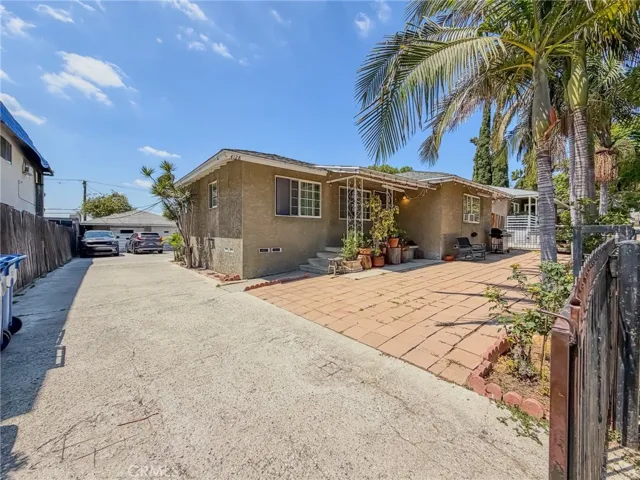 FRONT OF DUPLEX