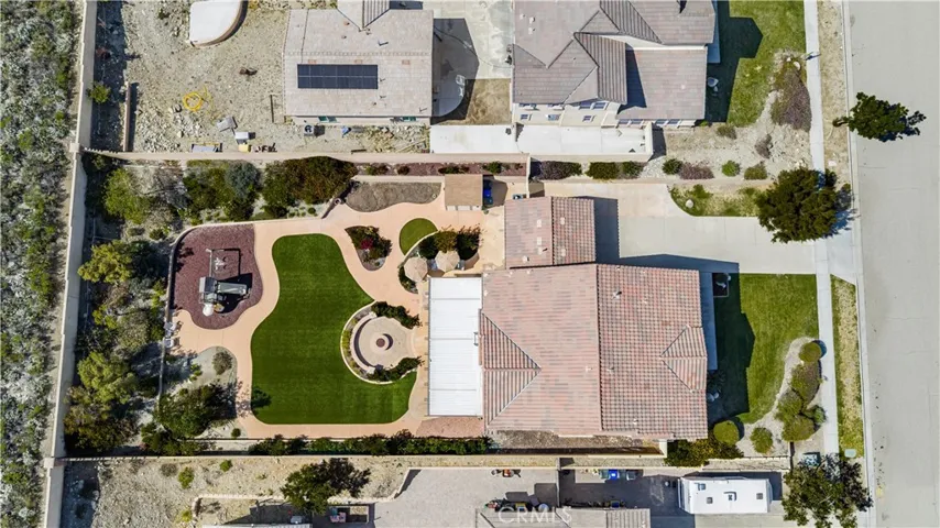 Oversized 16000 squarefoot lot with no neighbors behind
