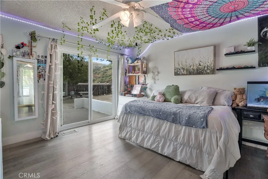 main house guest bedroom #2