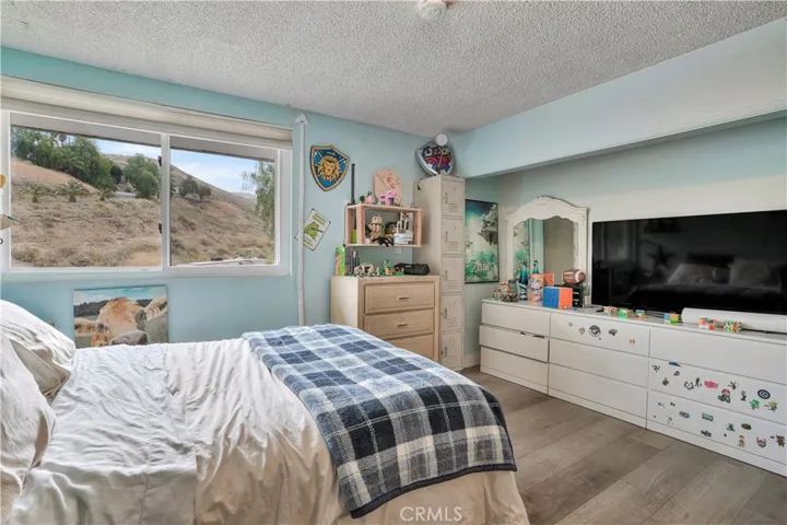 main house guest bedroom