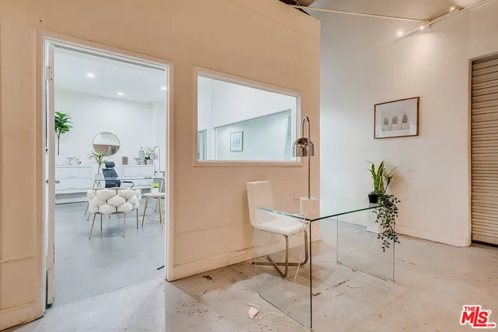 2330 S Broadway 101b, Los Angeles, California 90007