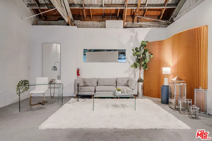 2330 S Broadway 101b, Los Angeles, California 90007